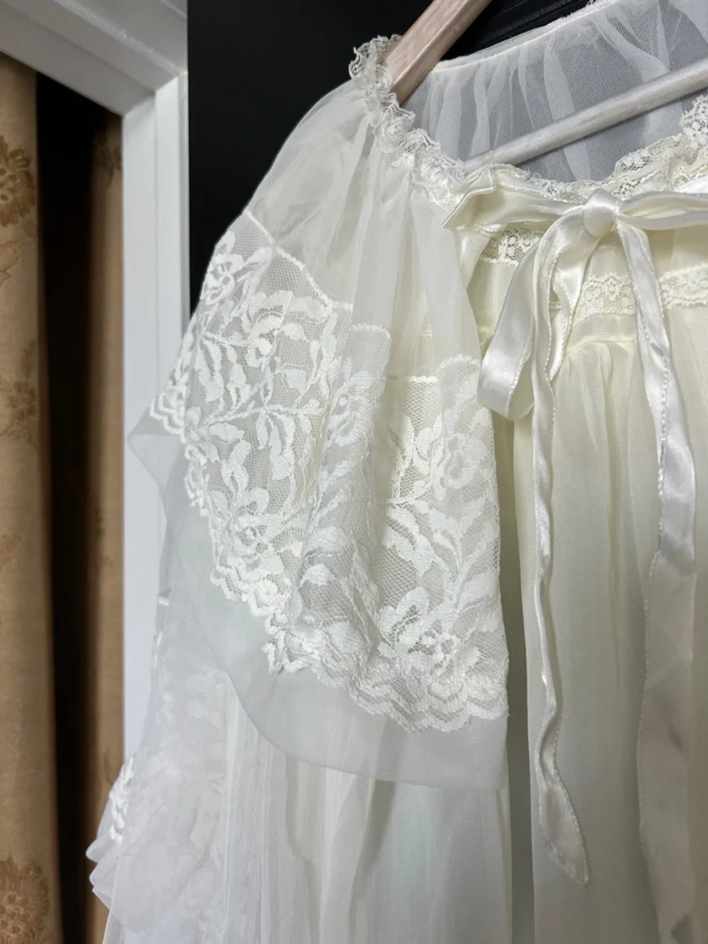 Vintage Sheer Lace Peignoir Set - Cream